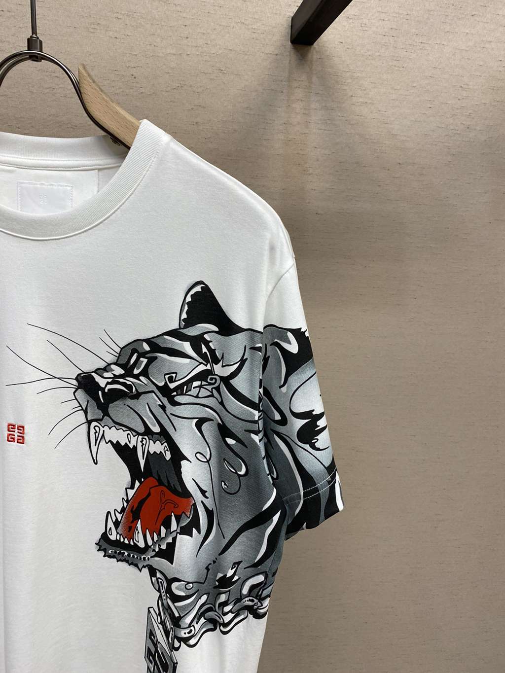 Givench* T-shirt